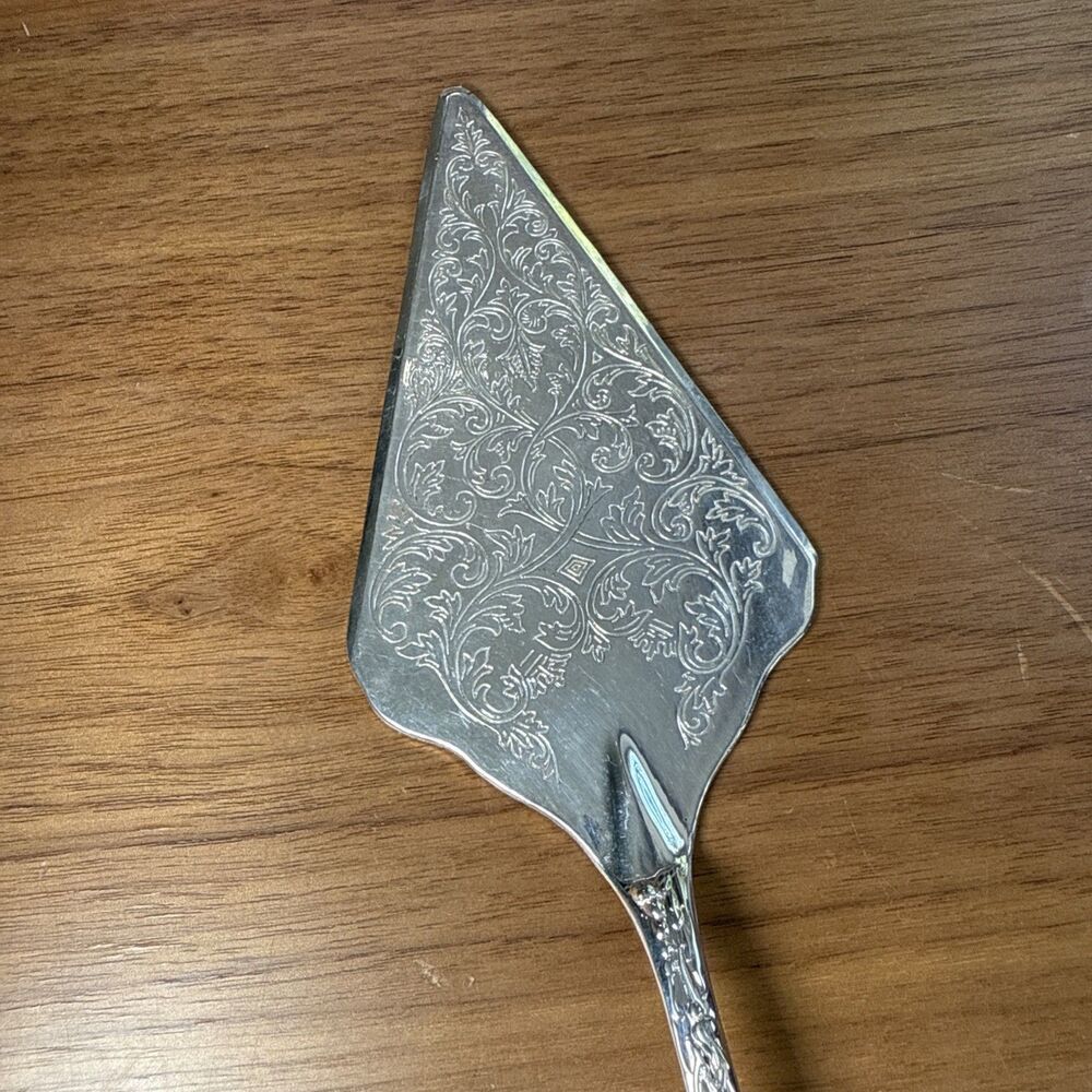 ITALIAN CRAFTED 12'' SILVERPLATED DESSERT Pie SERVER Italy Engraved Elegant - Picture 3 of 7